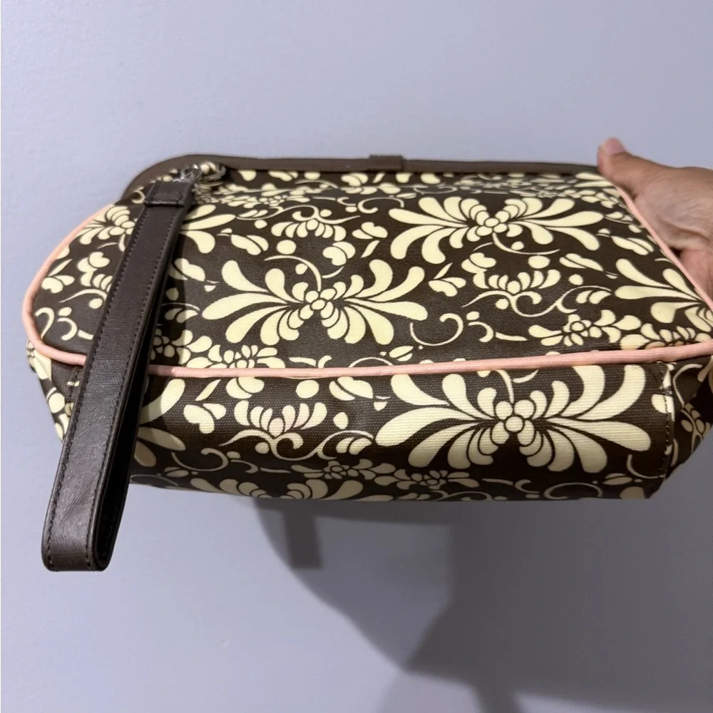 Petunia Pickle Bottom‎ Floral Pink And Brown Cross Town Clutch Wristlet & Pad G